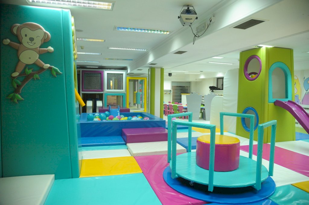 Indoor children's playhouse